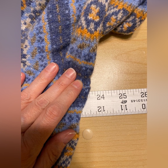 Early 2000s Woolrich Lambswool Fair Isle Zip Cardi - Picture 6 of 10